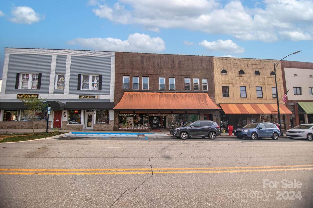 15 Main Street - Photo 1