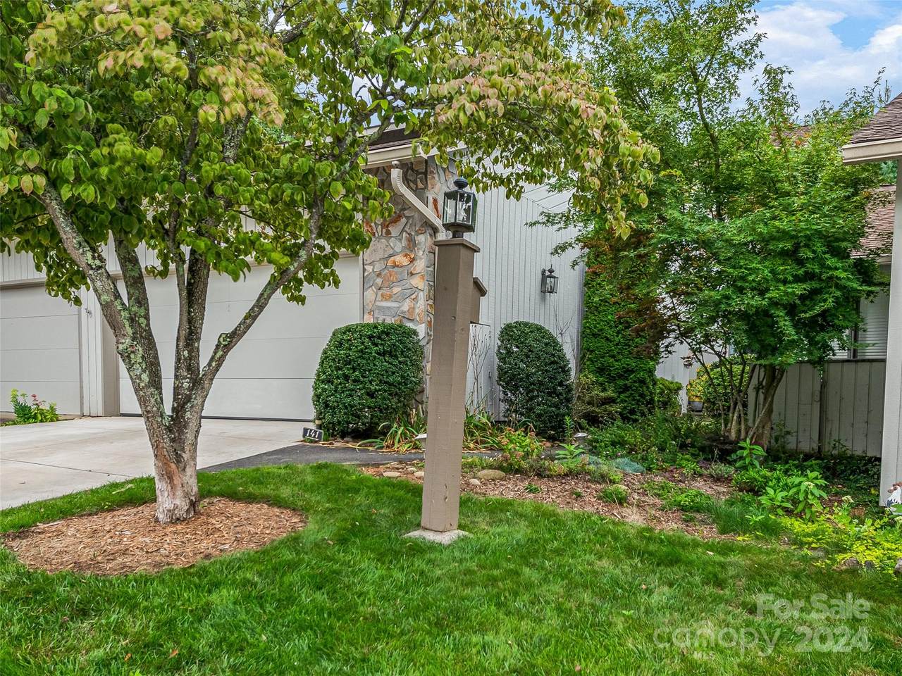 141 Deerlake Drive - Photo 1
