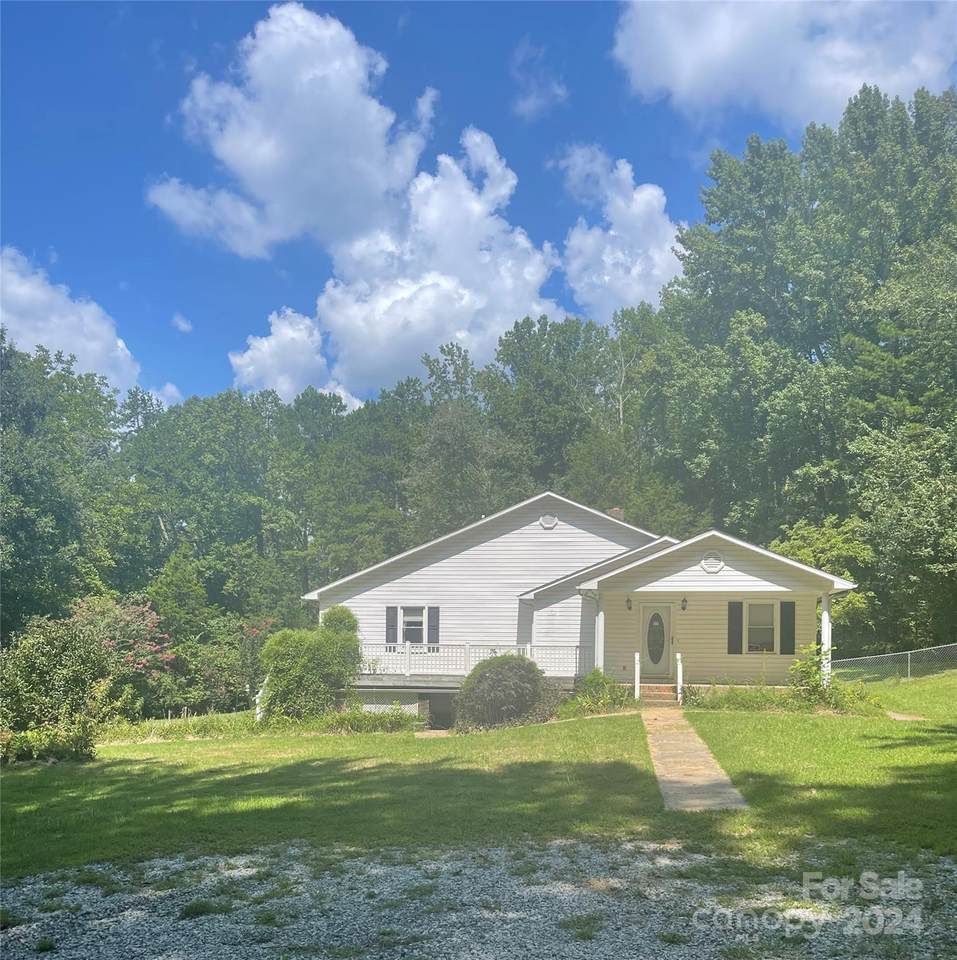 590 Gee Drive - Photo 1