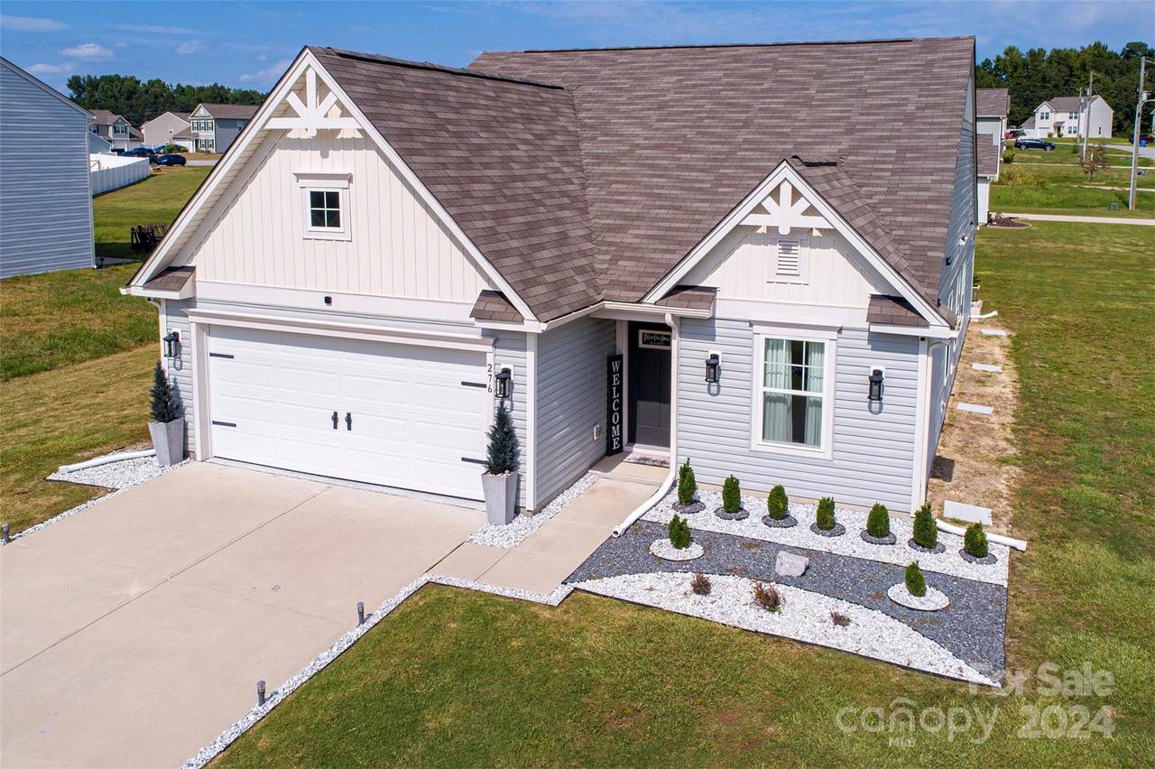 276 Amberly Circle - Photo 1