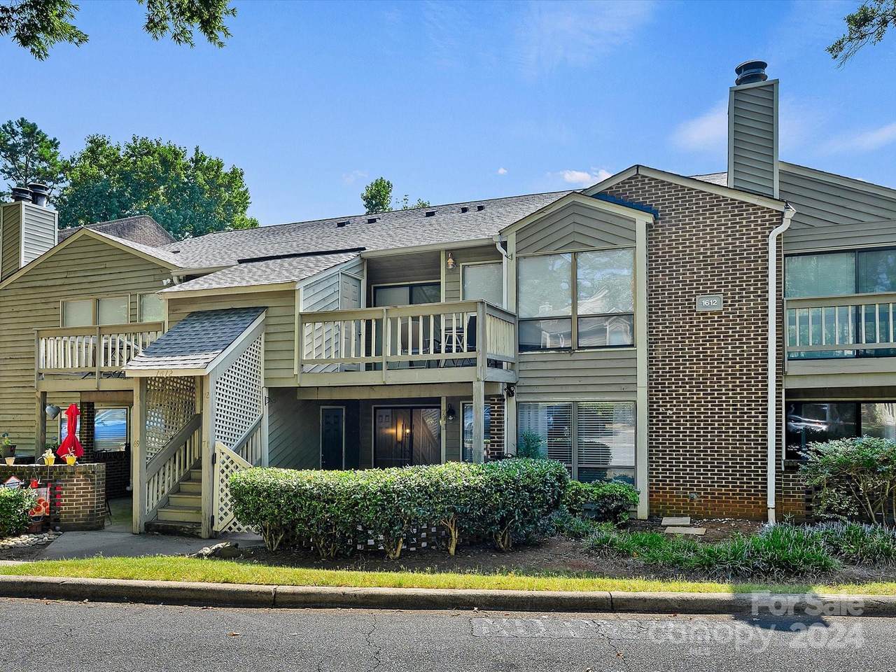 1612 Sharon Road - Photo 1
