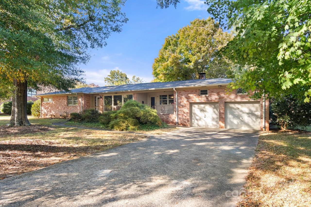 1102 Elm Street - Photo 1