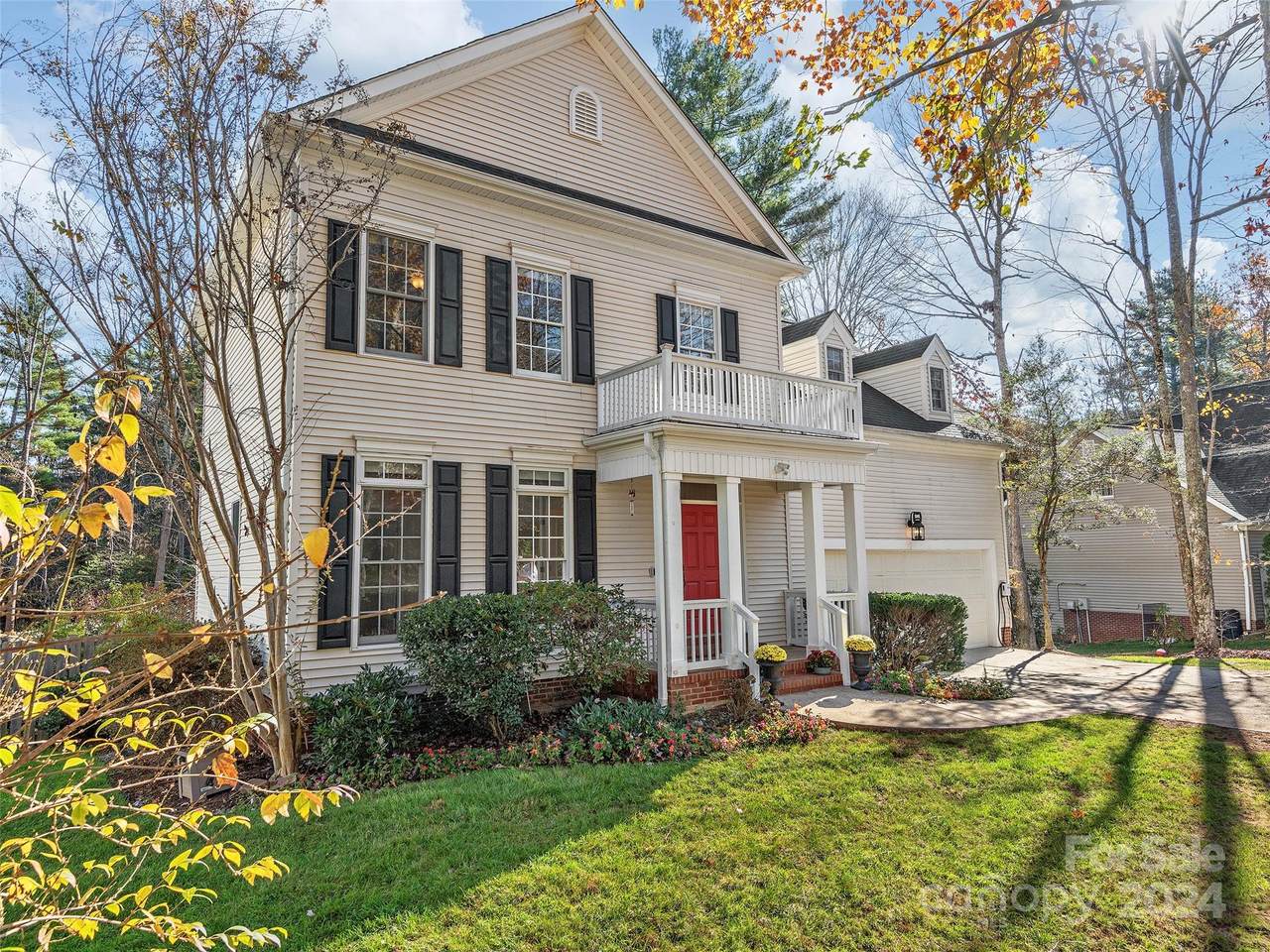 906 Woodvine Road - Photo 1