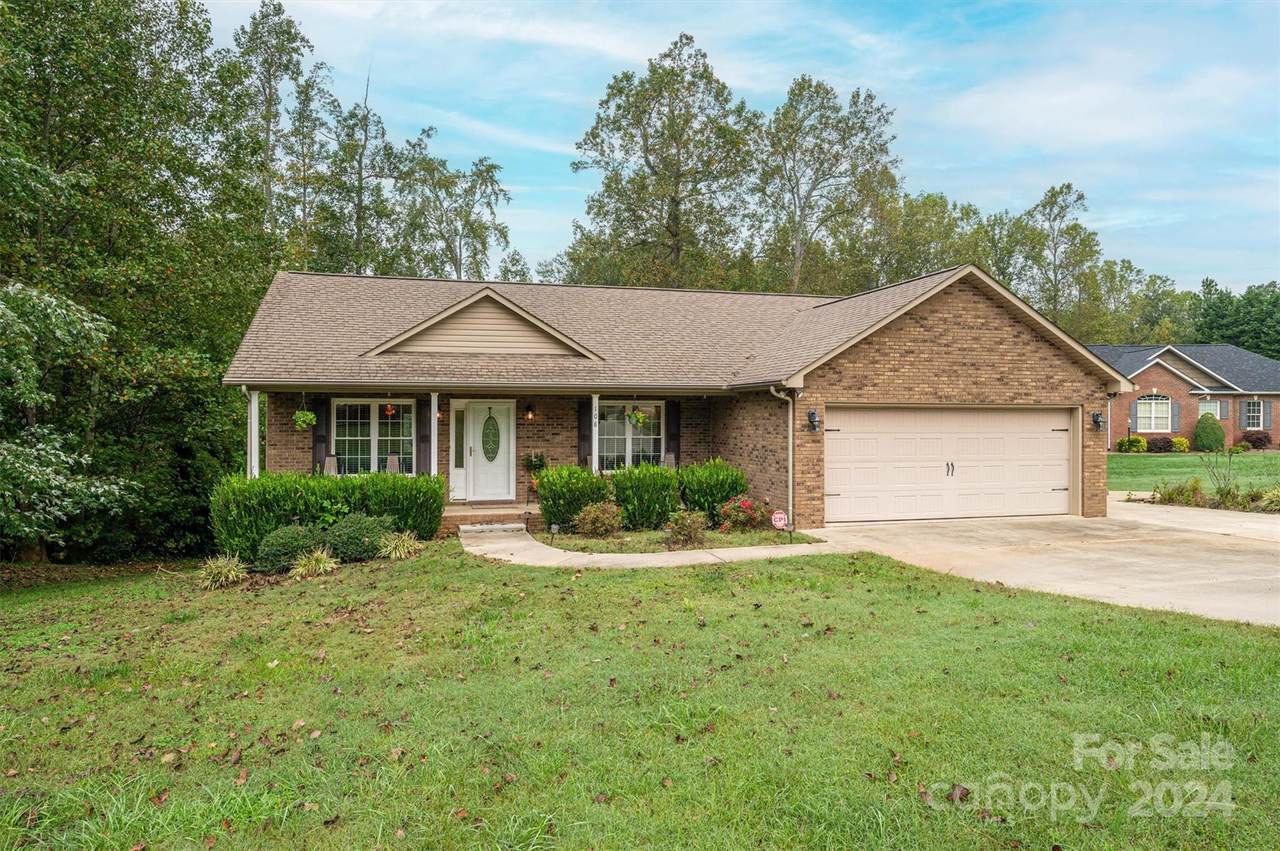 108 Ruby Lane - Photo 1