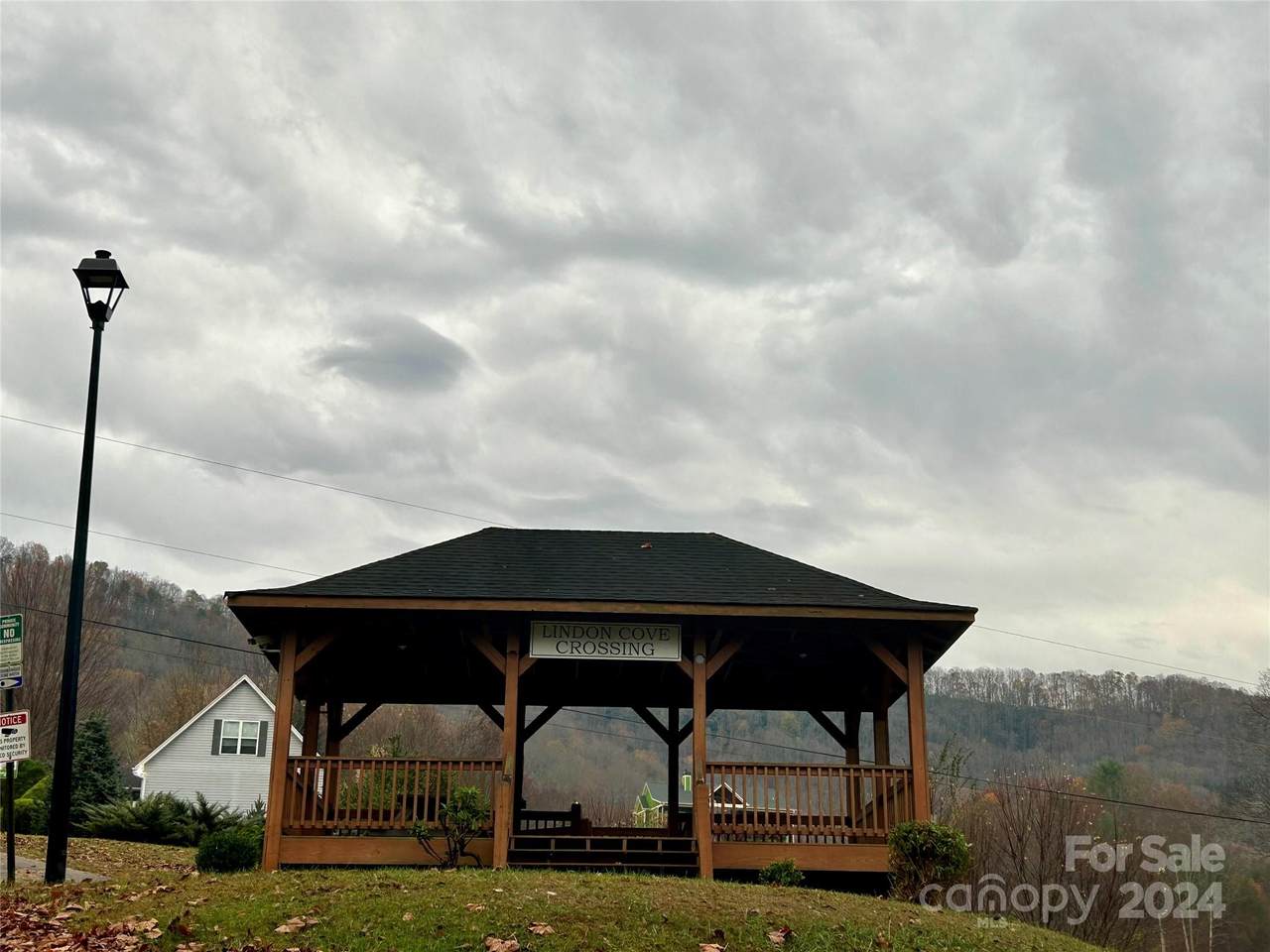 104 Lindon Cove Road - Photo 1