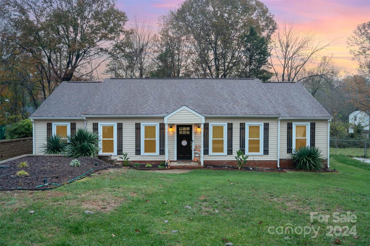 7208 Walterboro Road - Photo 1