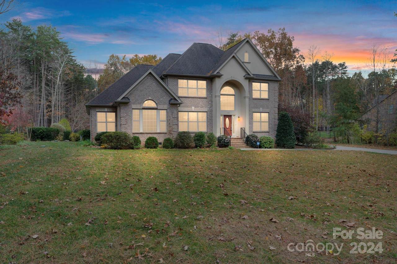 7381 Bay Cove Court - Photo 1