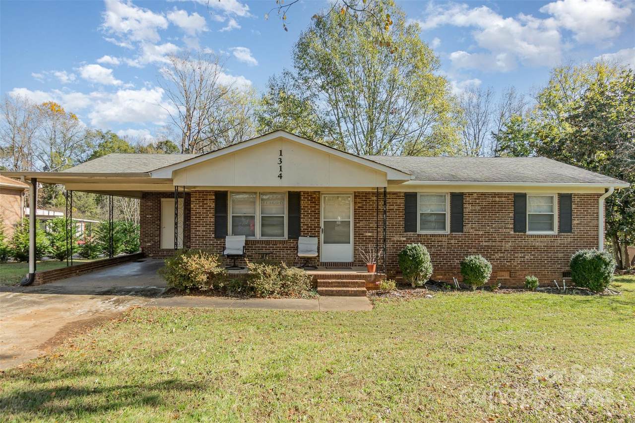 1314 Frederick Street - Photo 1