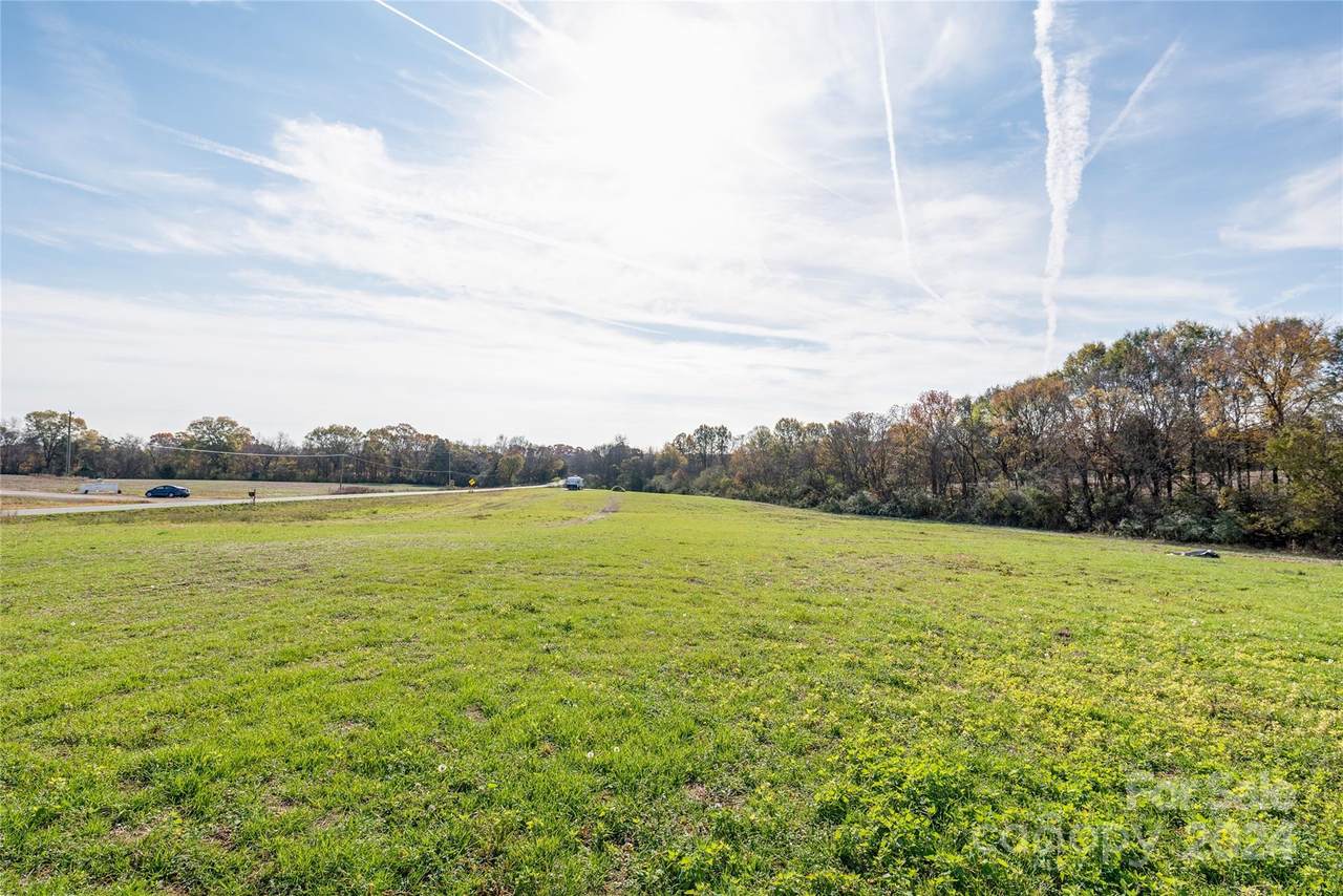 5621 Hwy 205 Road - Photo 1