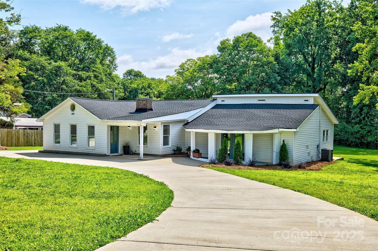 2039 California Road - Photo 1