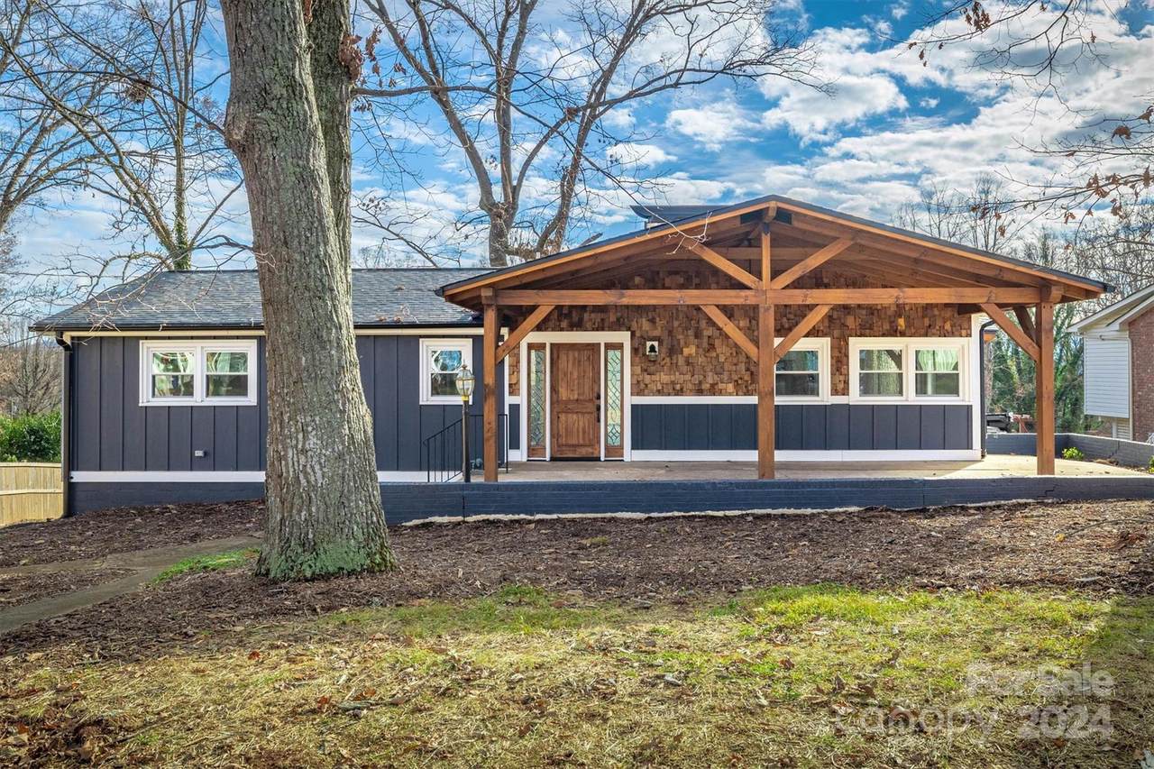 223 West Park Drive - Photo 1