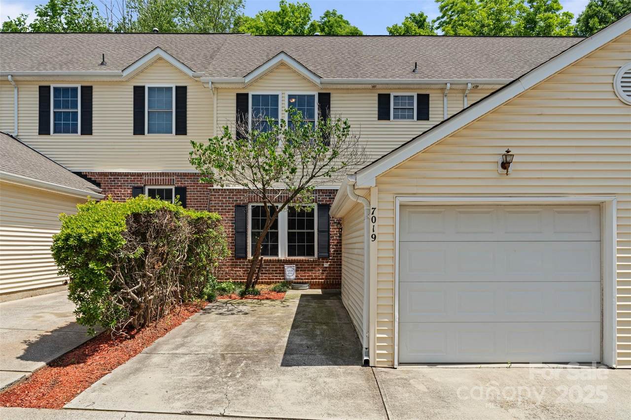 7019 Walnut Ridge Court - Photo 1