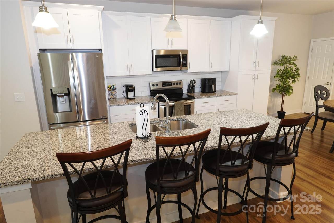 1028 Sharon Towns Drive - Photo 1
