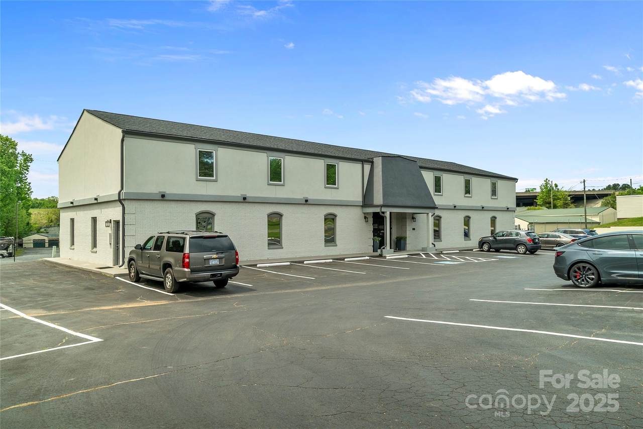 1121 Old Concord Road - Photo 1