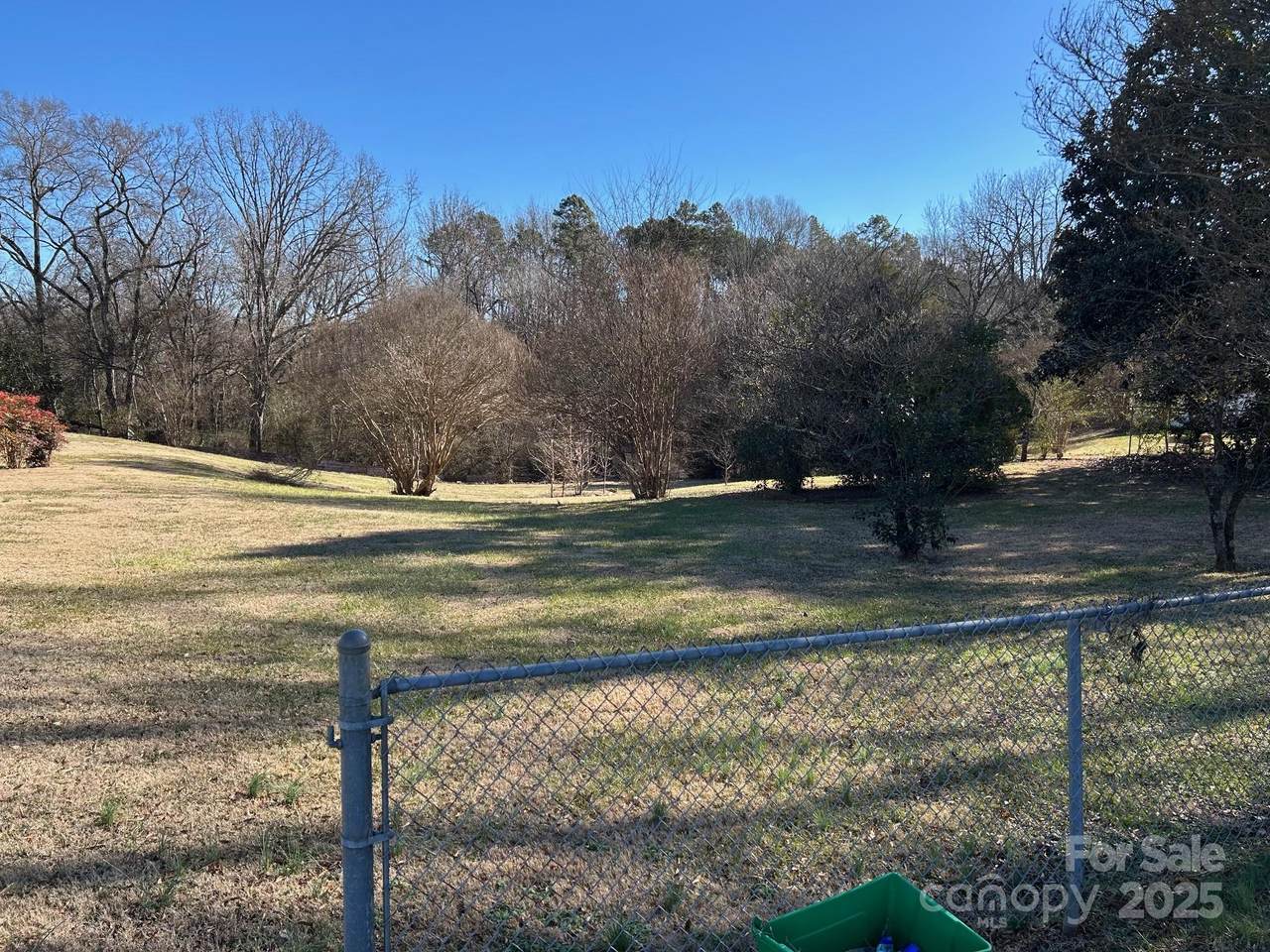 520 Central Drive - Photo 1