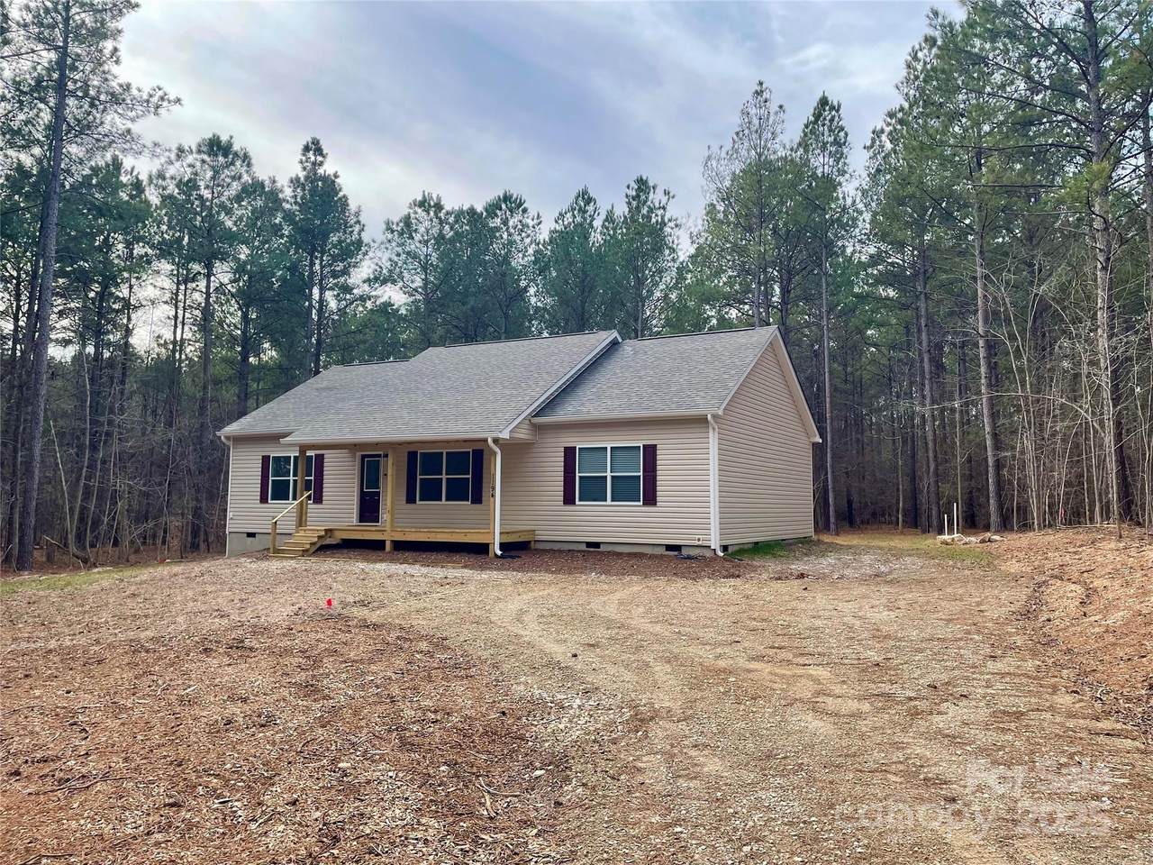 1194 Great Falls Highway - Photo 1