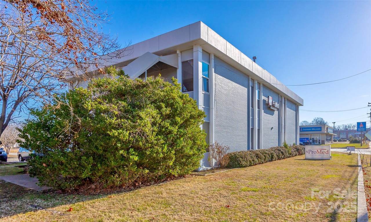 812 Innes Street - Photo 1