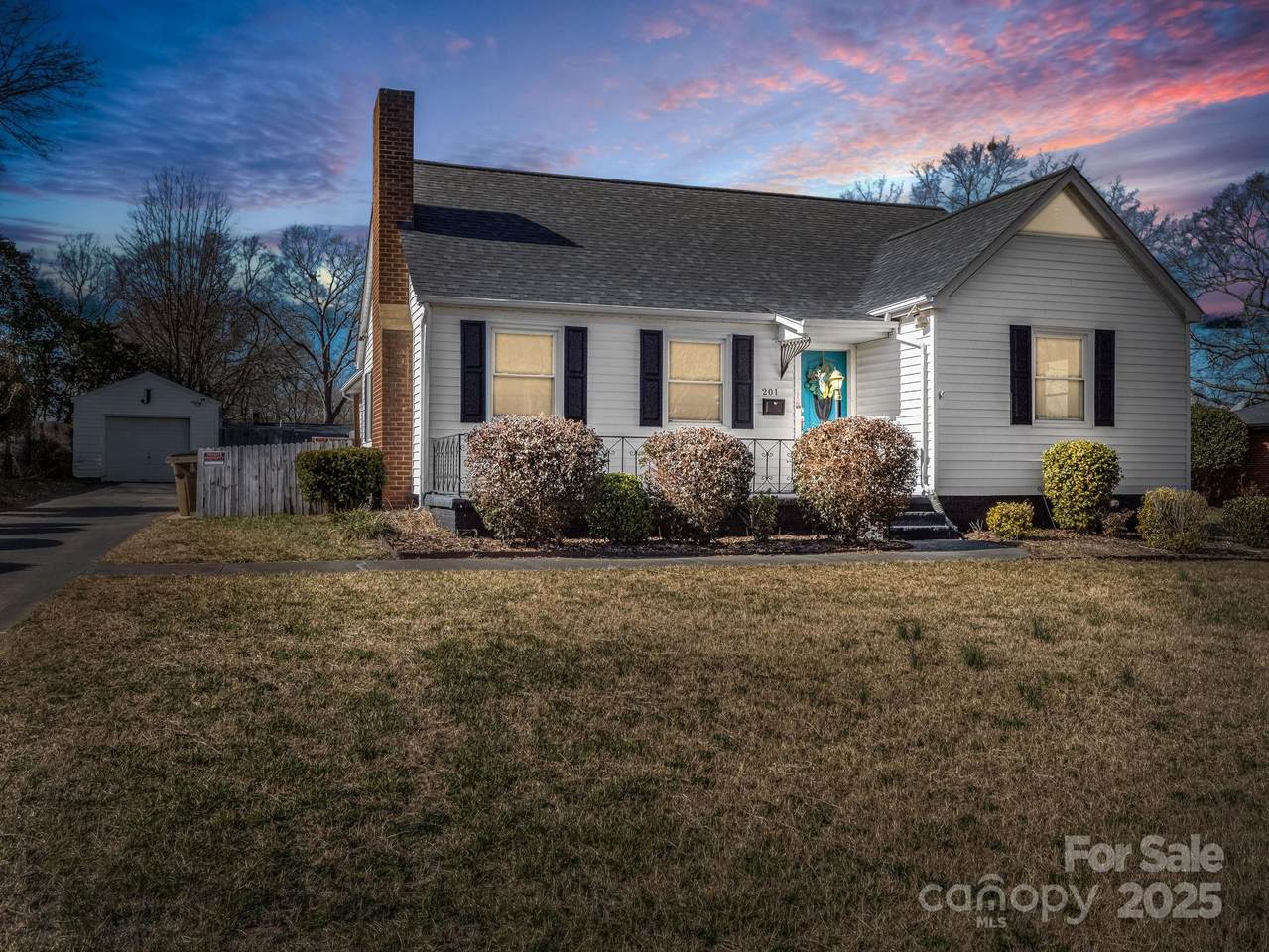 201 Ware Street - Photo 1