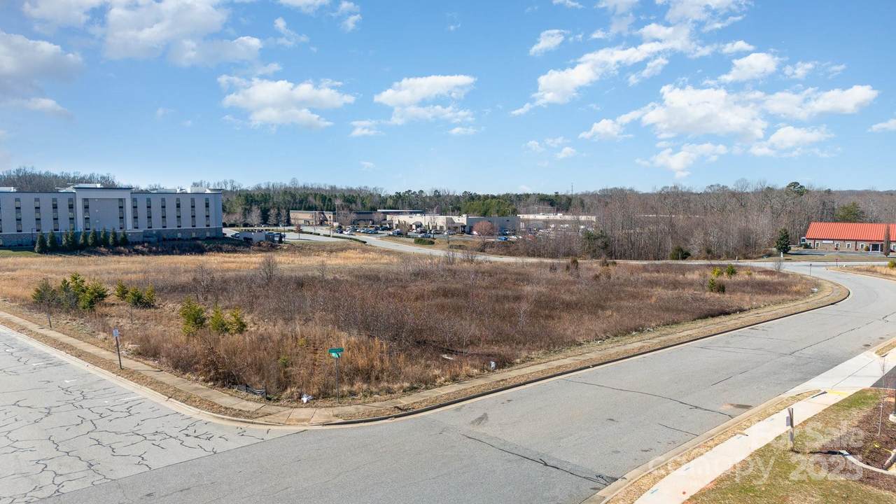 0 Hampton Plaza Drive - Photo 1