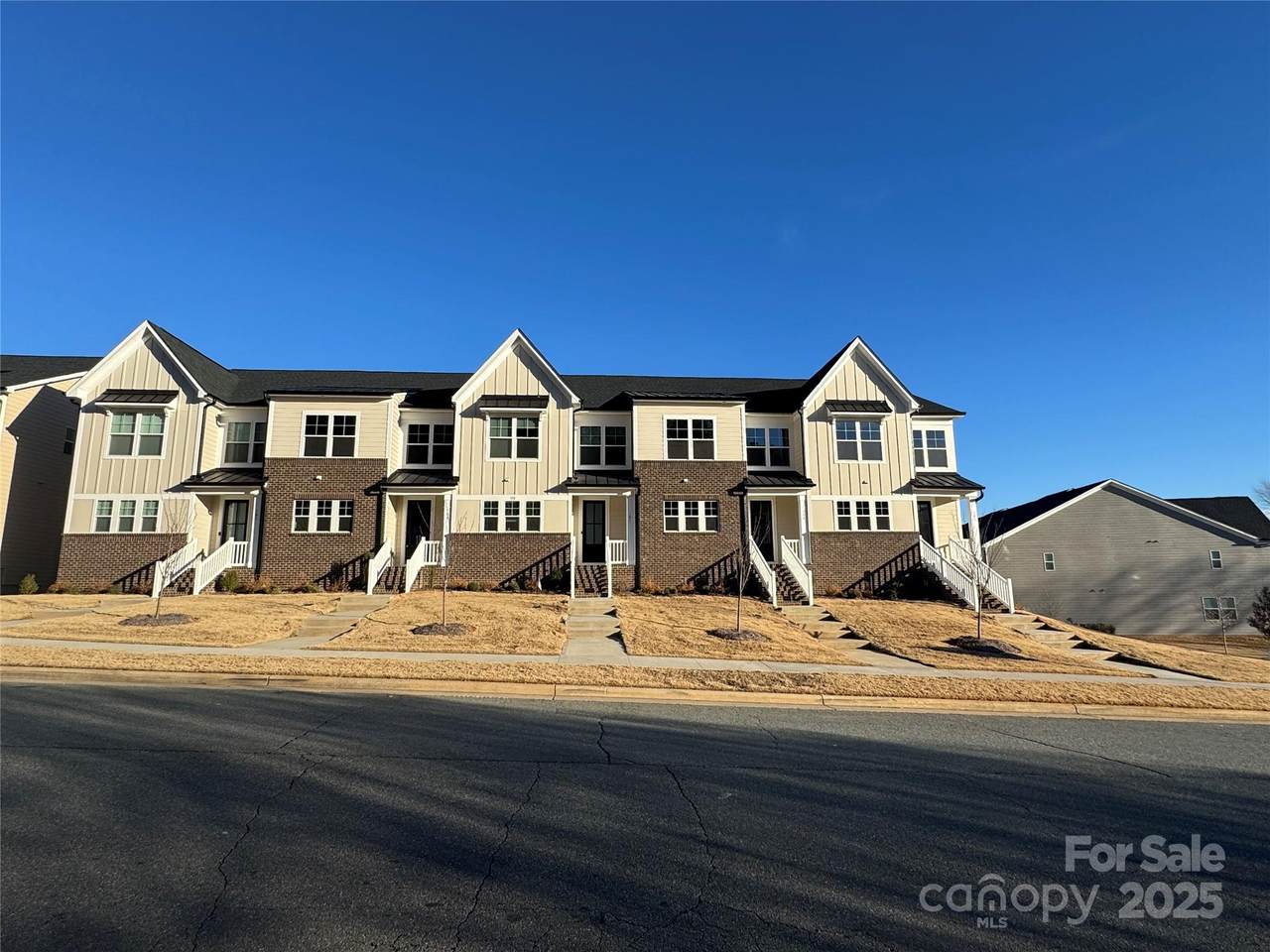 108 Glencoe Lane - Photo 1
