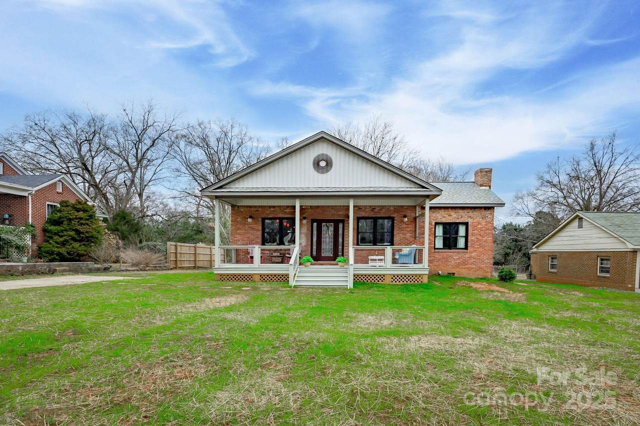 408 Hudson Street - Photo 1