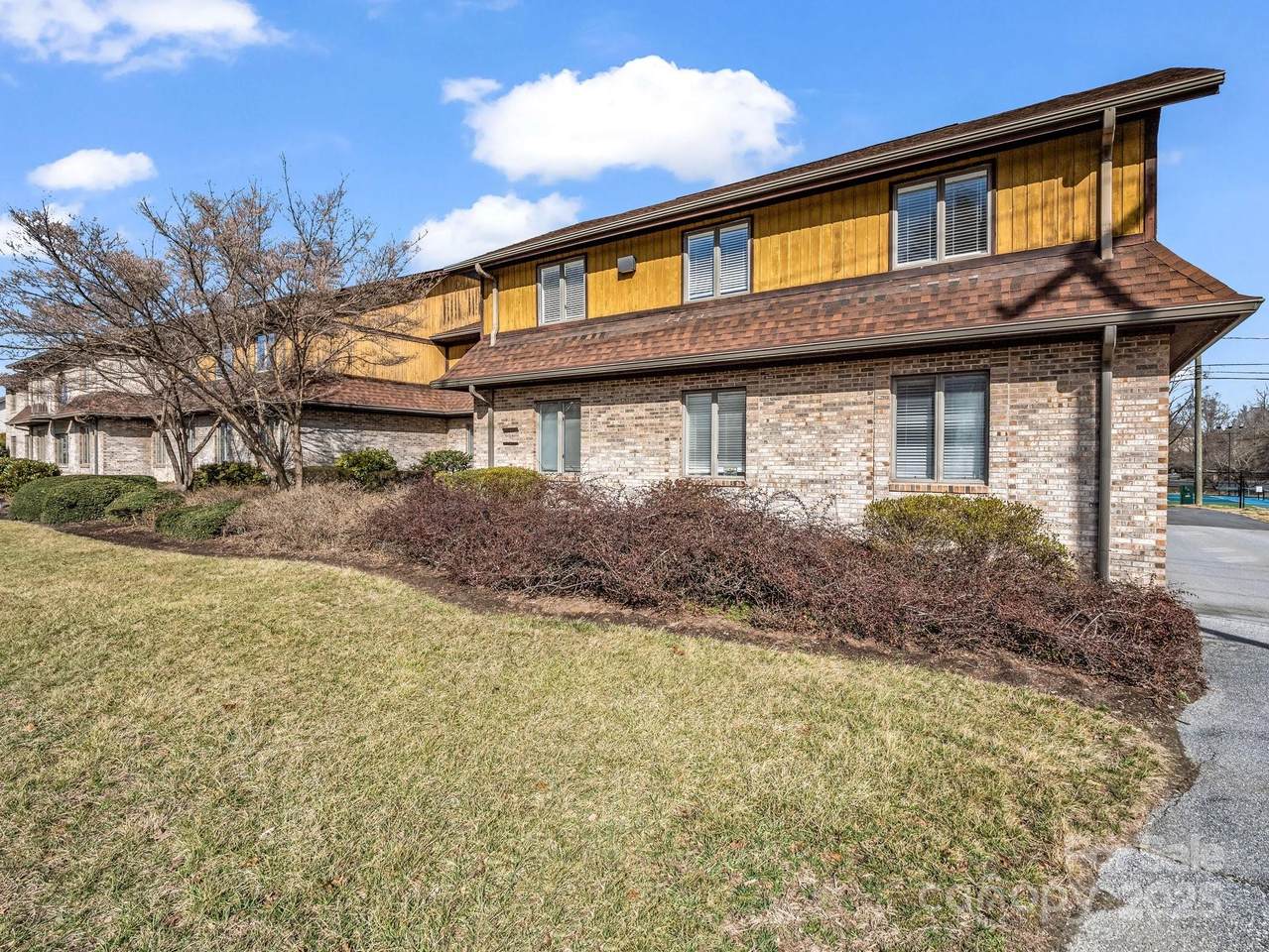1612 Asheville Highway - Photo 1