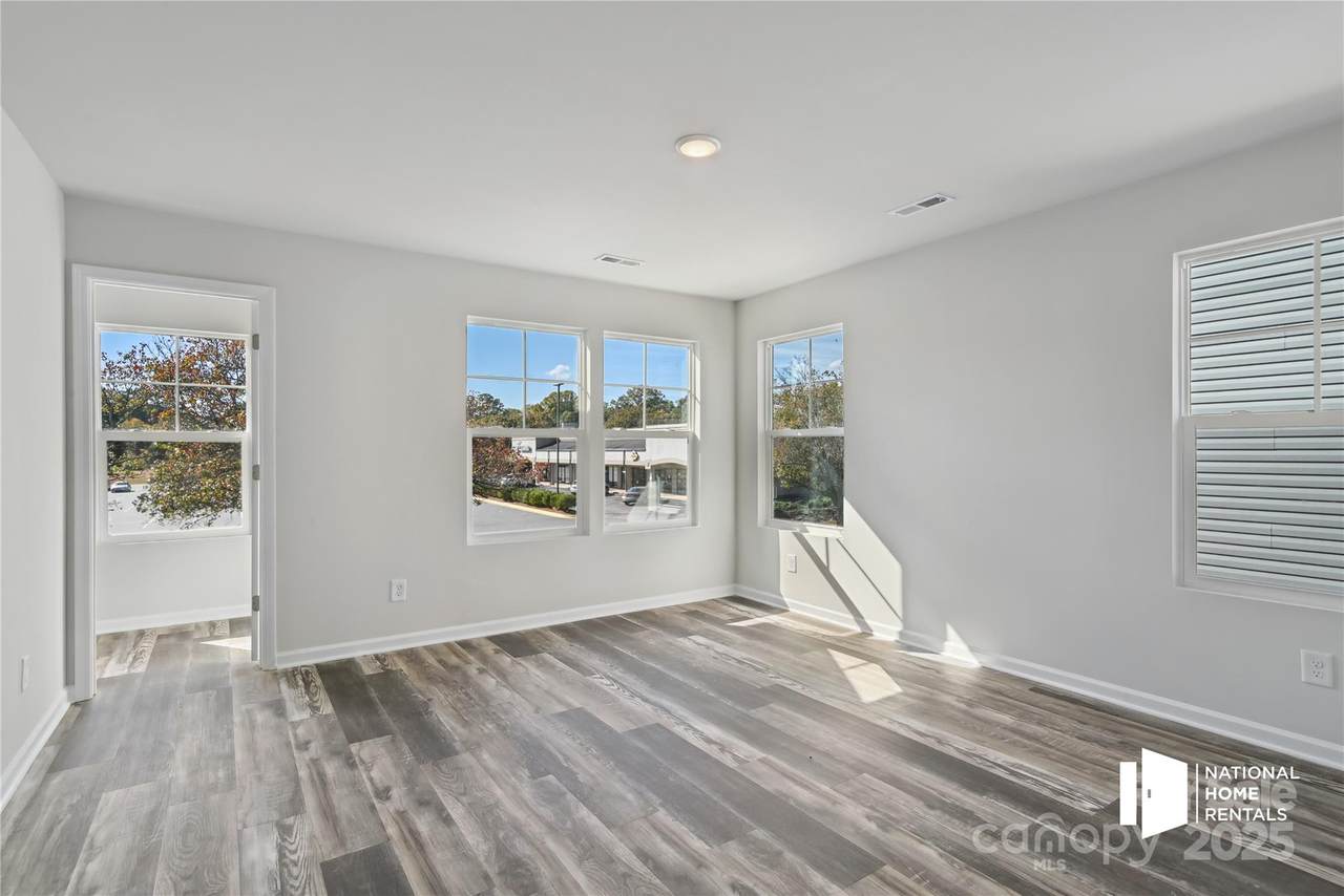 1211 Pine Street - Photo 1
