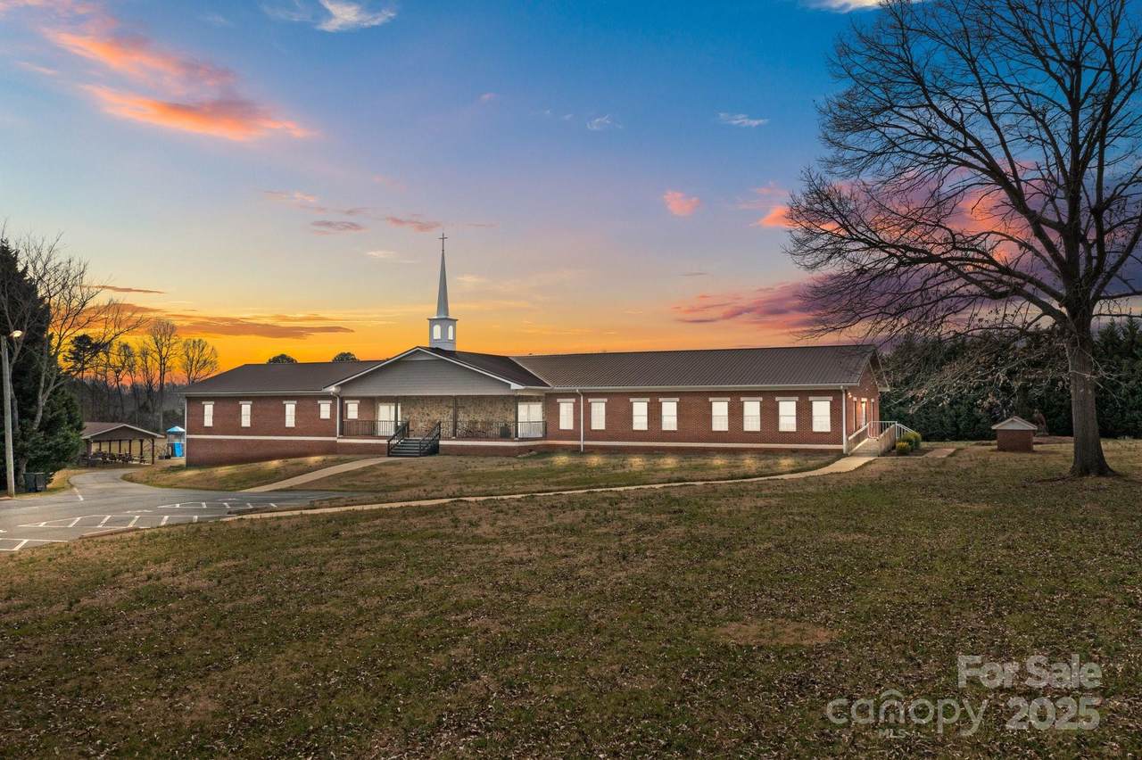 188 Wiggins Road - Photo 1