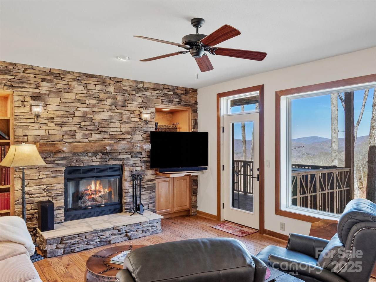 61 Creekside Way - Photo 1