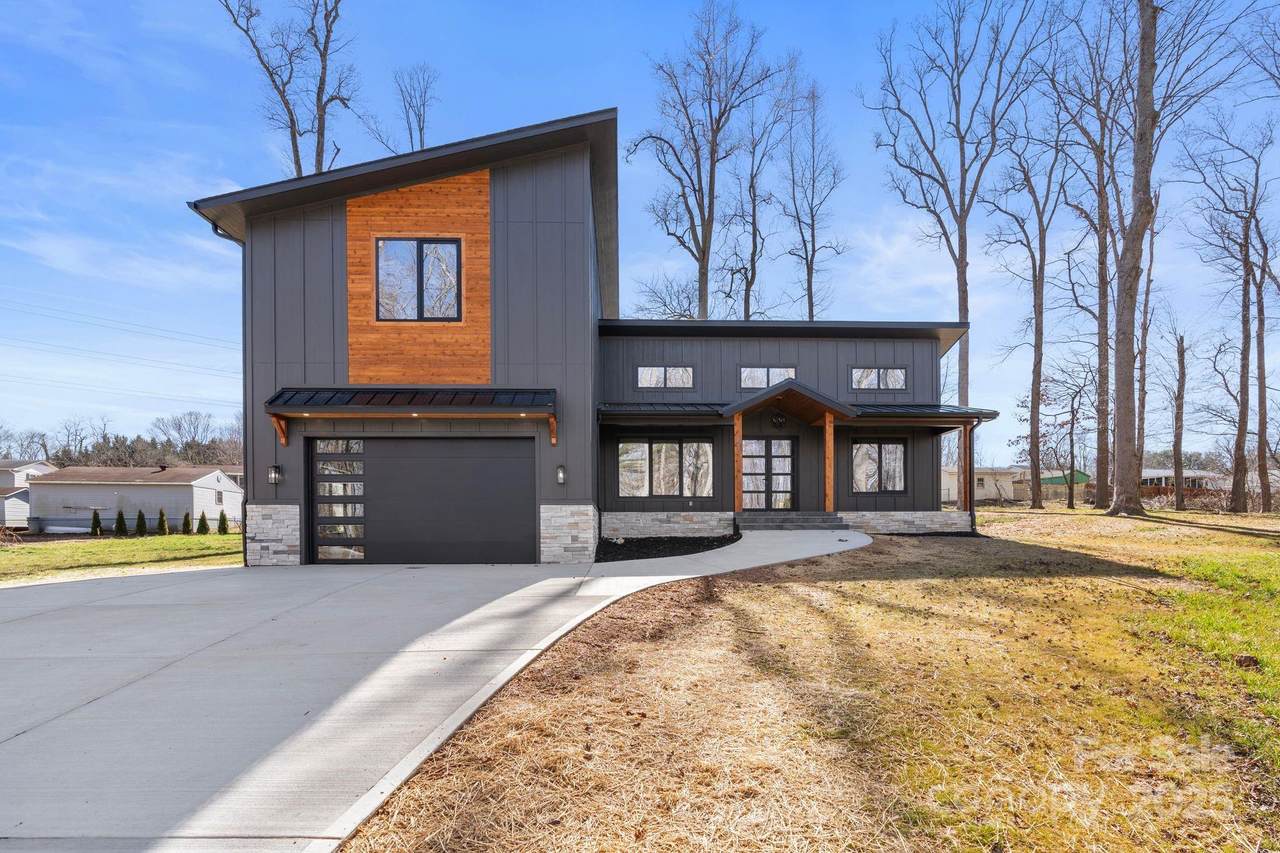 109 Scott Meadows Drive - Photo 1