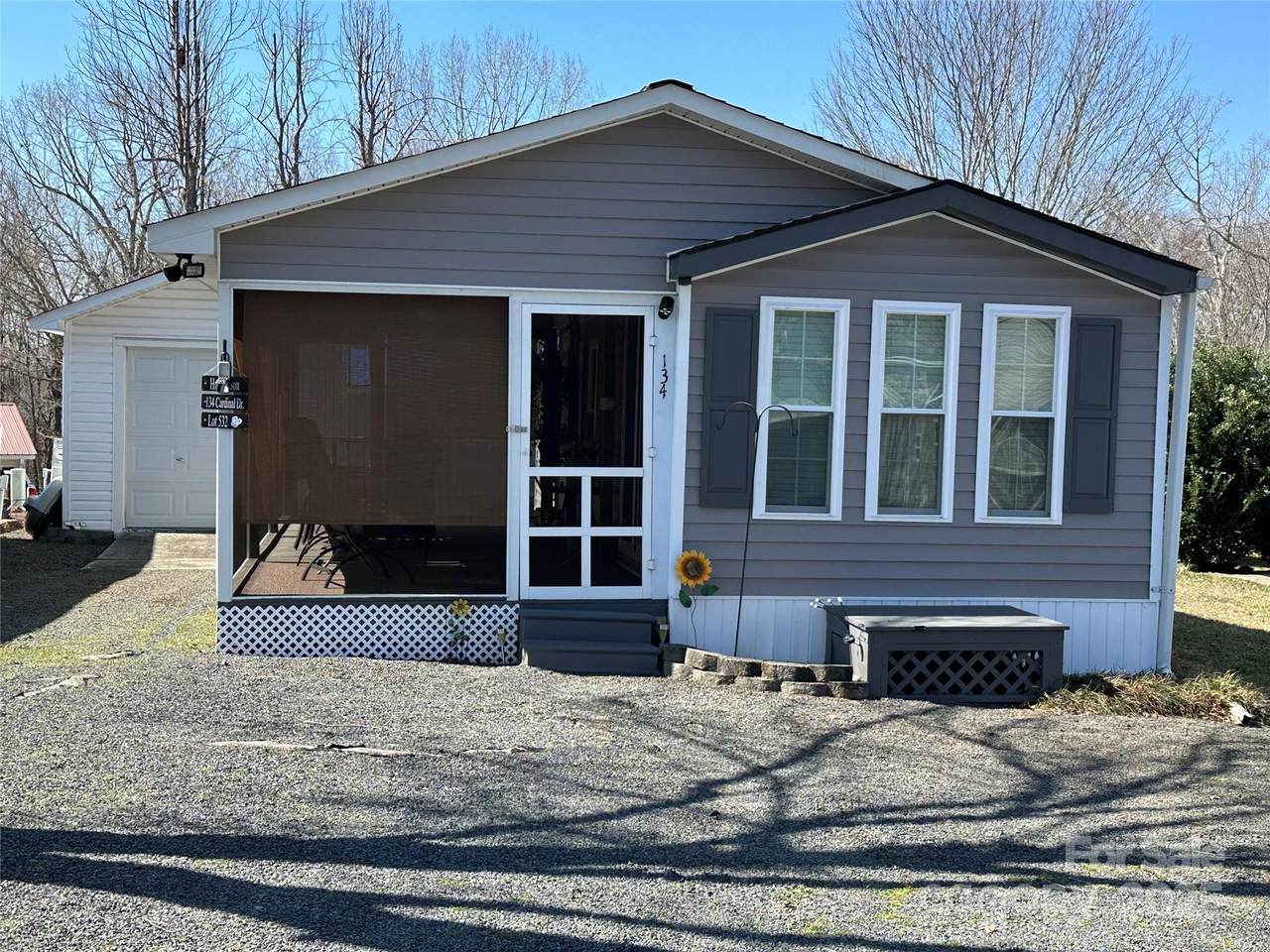 134 Cardinal Avenue - Photo 1