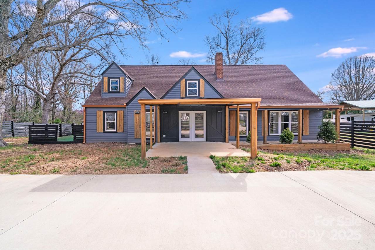 1200 Grace Avenue - Photo 1