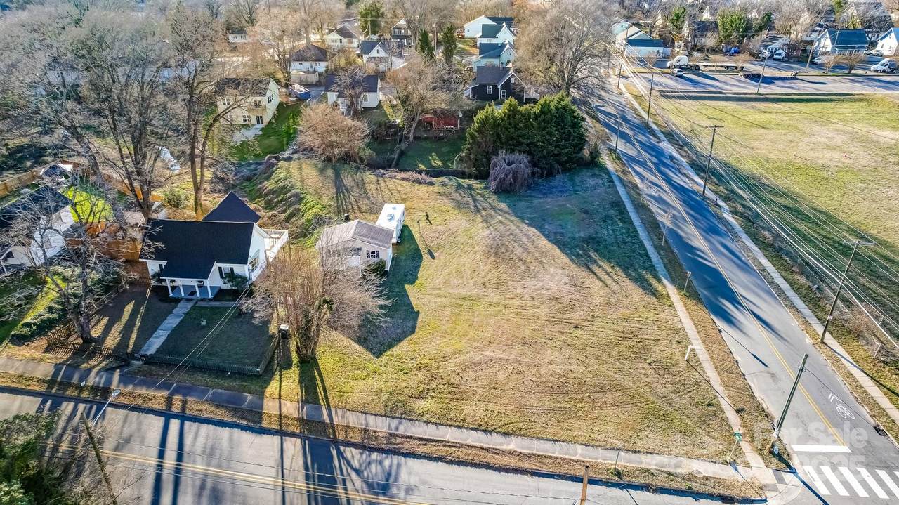 305 Clay Street - Photo 1