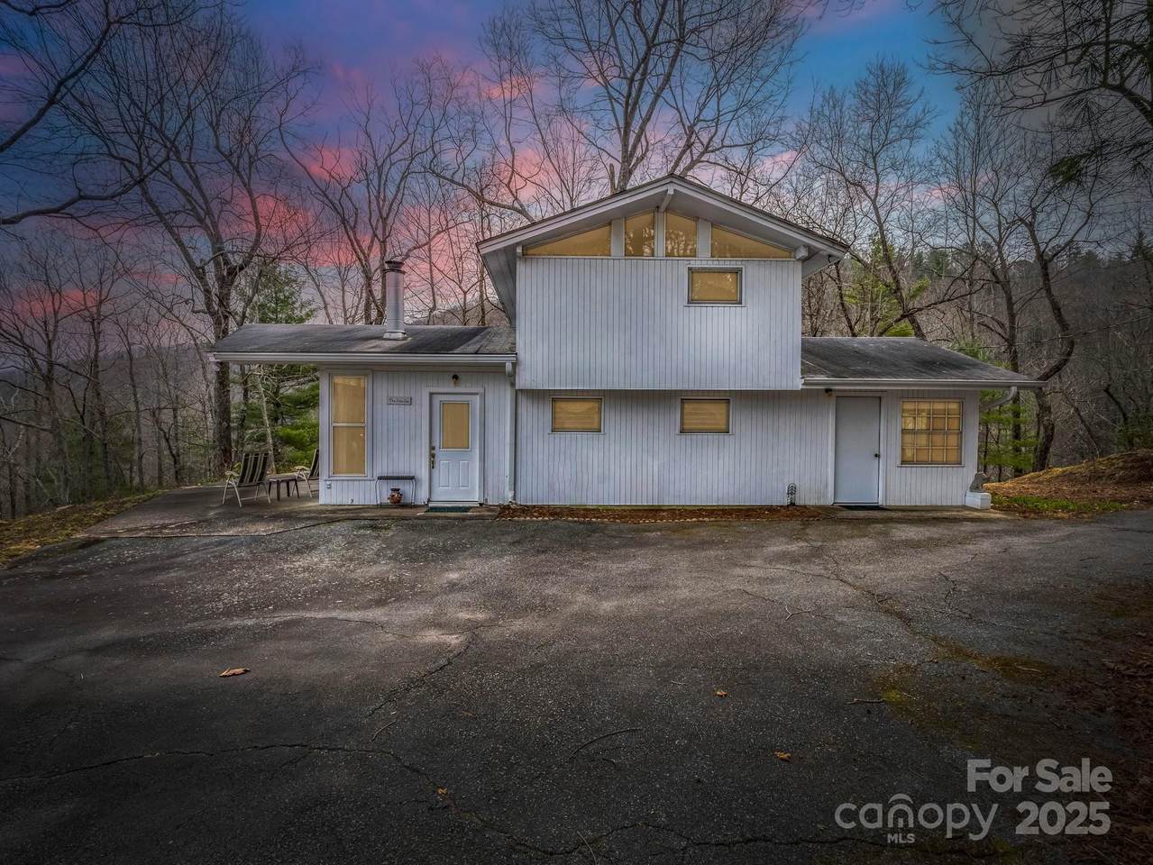 675 Foster Hill Drive - Photo 1