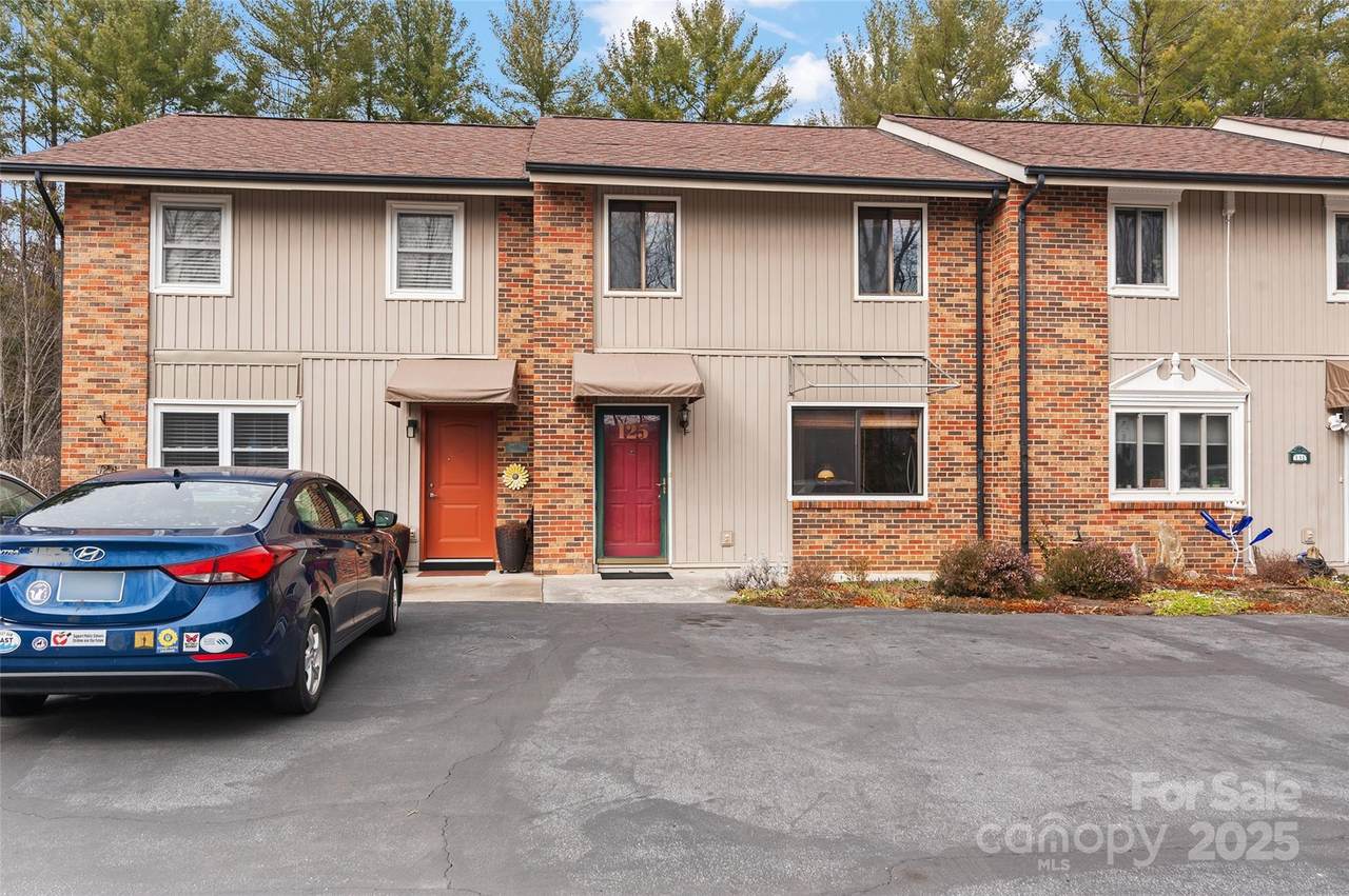 125 Winchester Drive - Photo 1