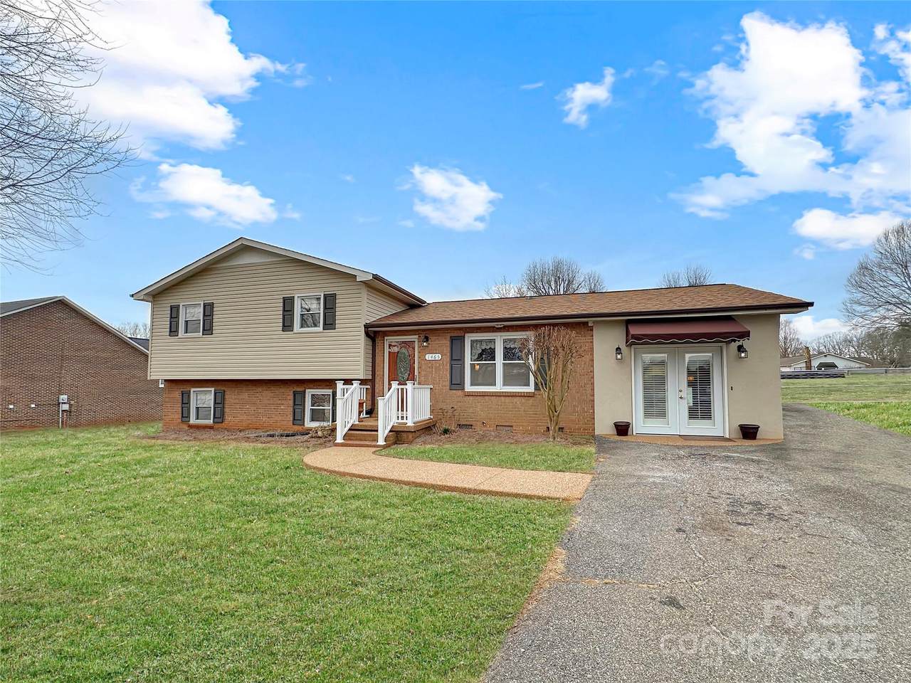 1465 Earl Street - Photo 1