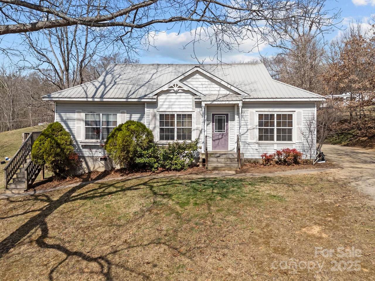 233 Thompson Cove - Photo 1