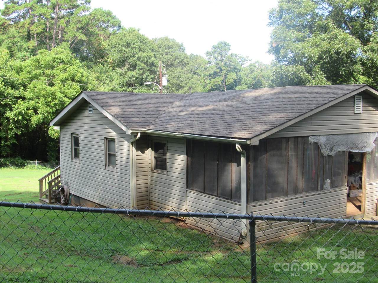 1000 Jl Tyson Drive - Photo 1