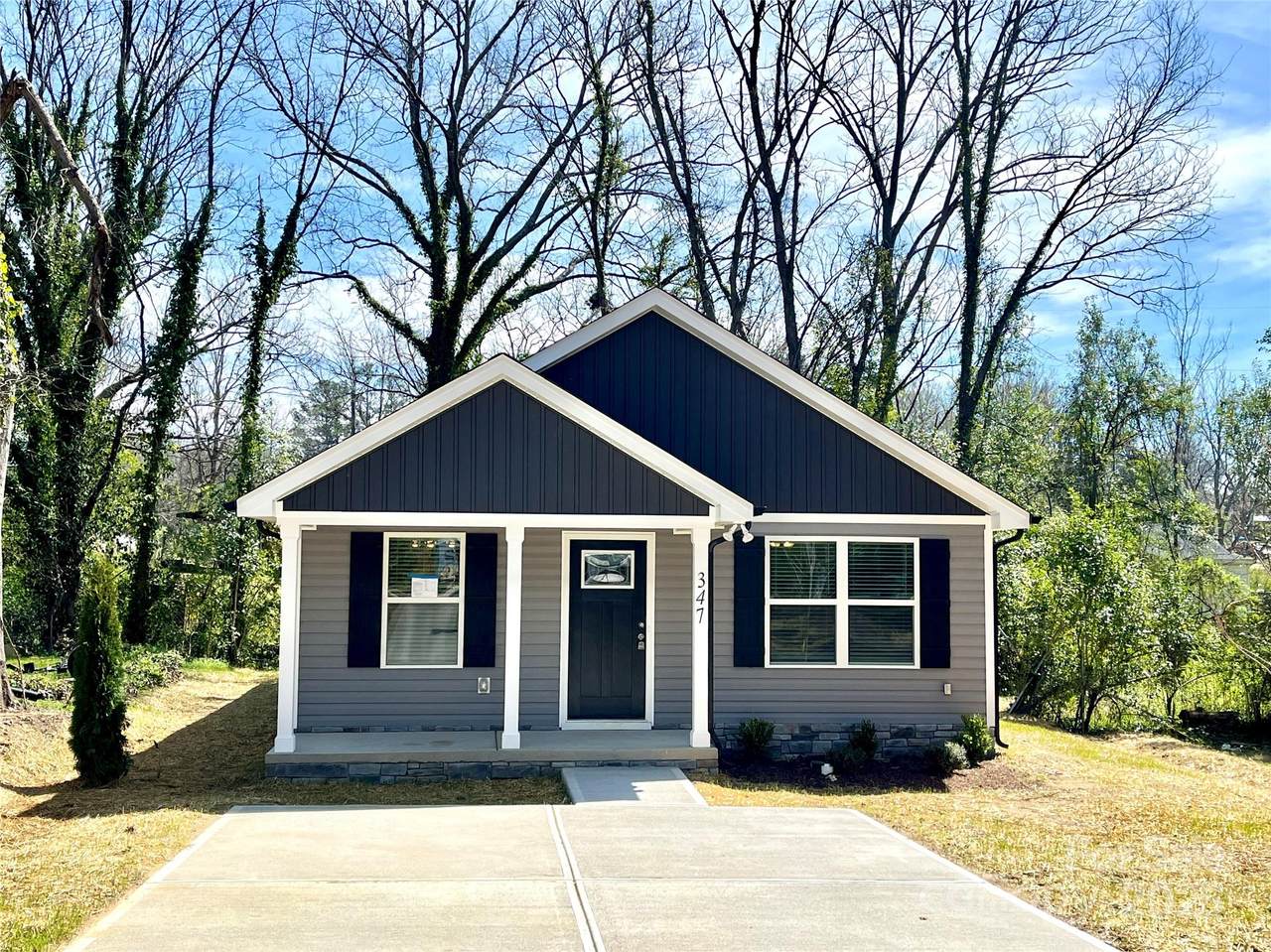 347 Sidney Street - Photo 1
