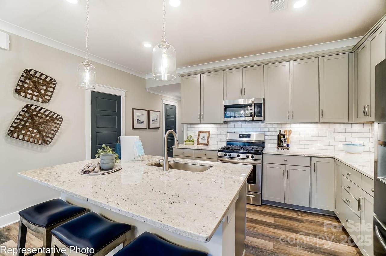 4229 Black Court - Photo 1