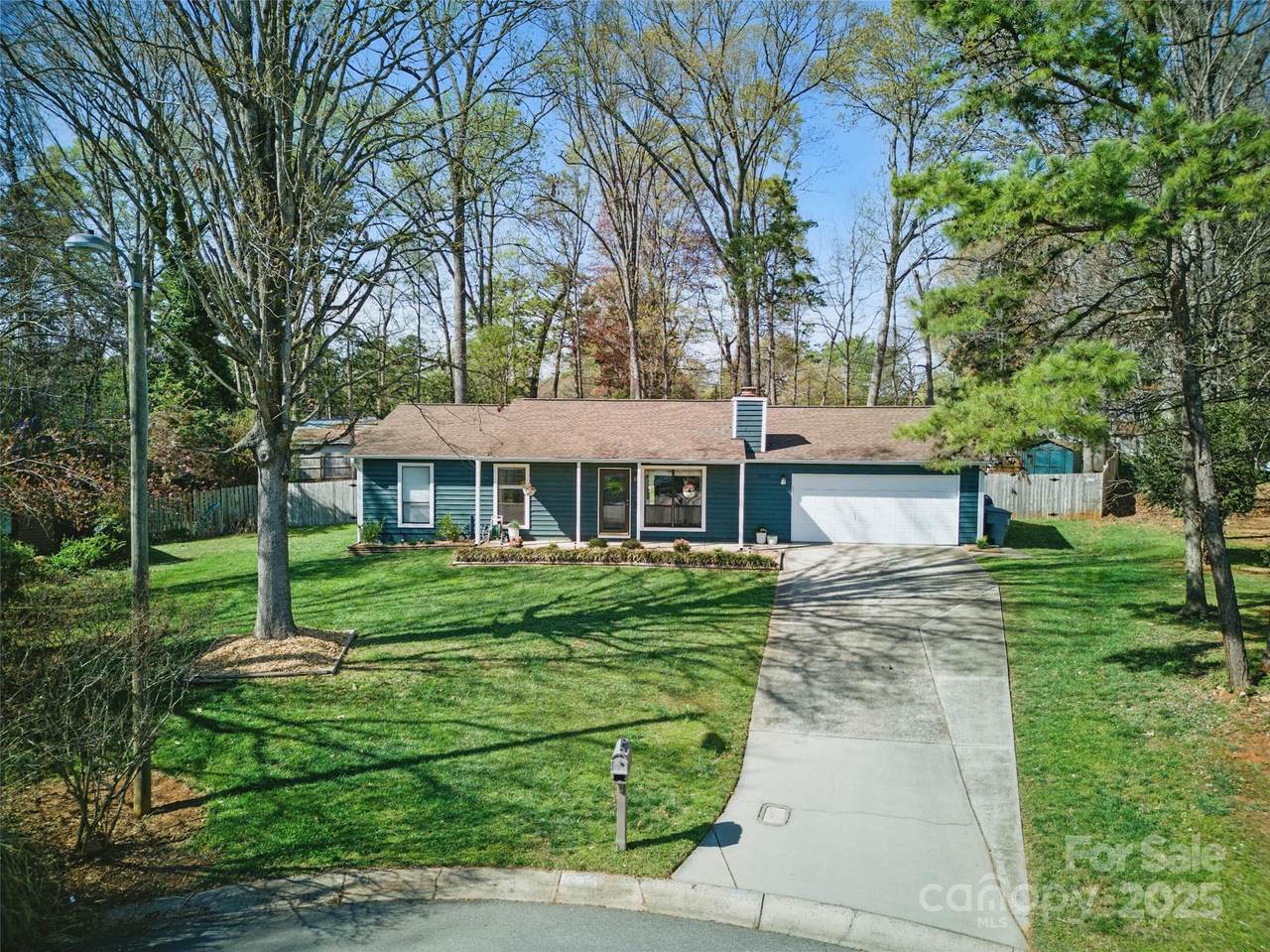 7656 Eastbourne Road - Photo 1