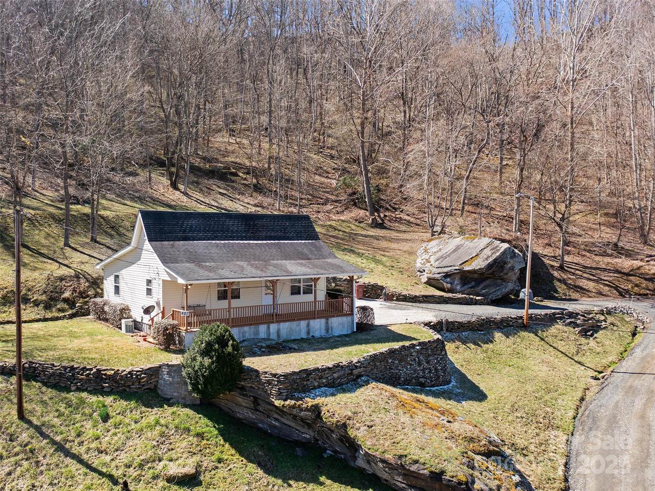 427 Johnson Cemetery Road - Photo 1