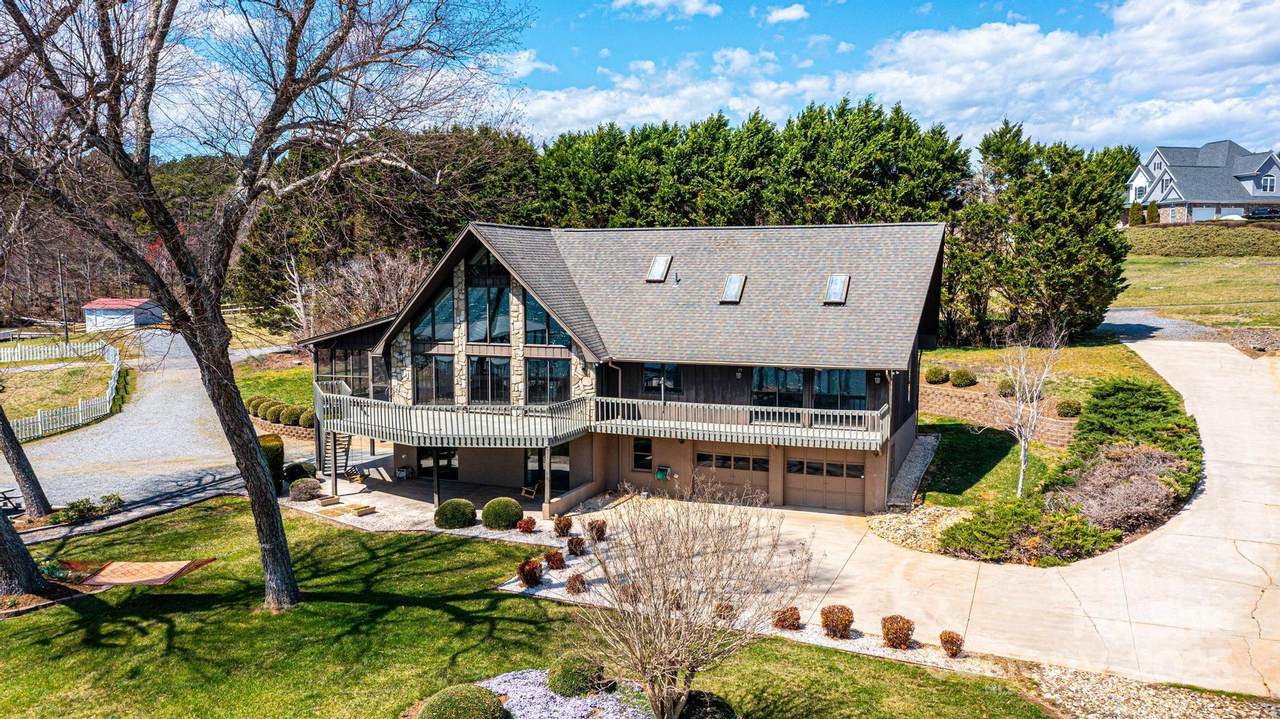 6133 Clearwater Road - Photo 1