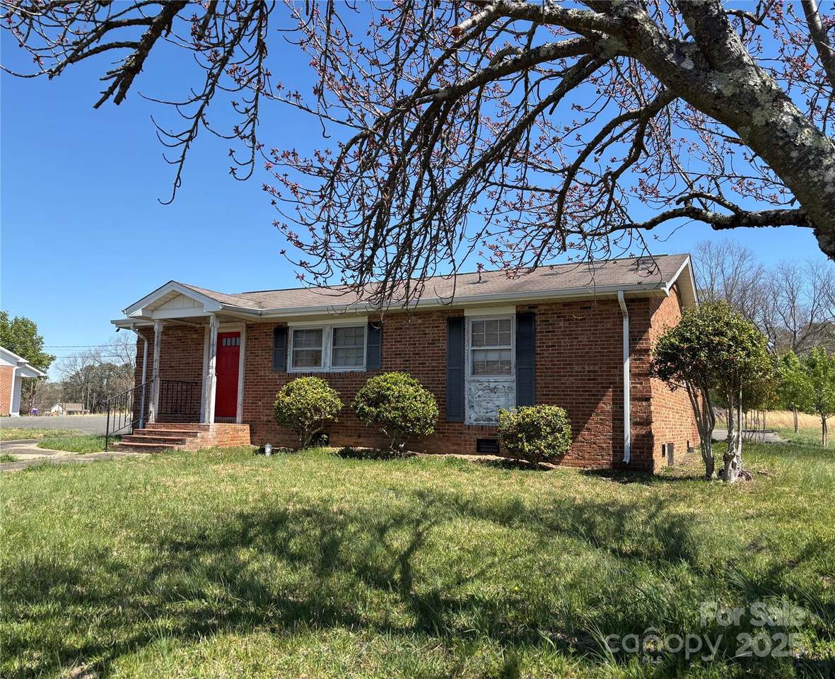 314 Laurel Avenue - Photo 1