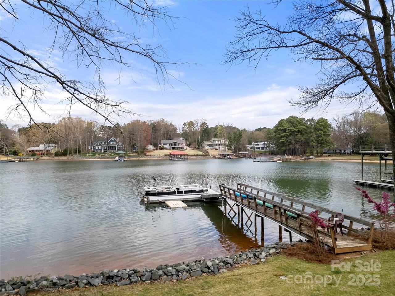 116 Cottage Grove Lane - Photo 1