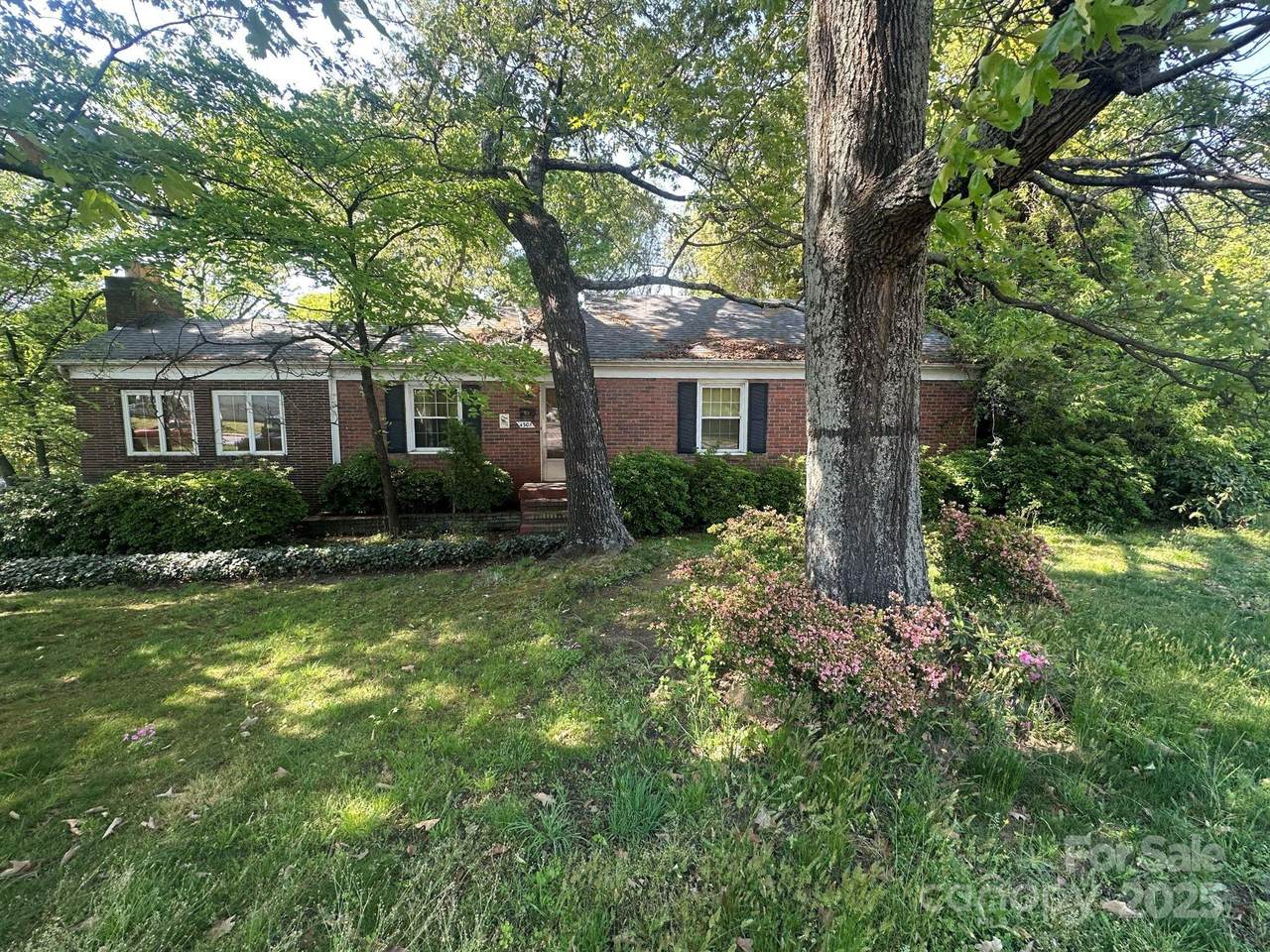 4301 The Plaza - Photo 1