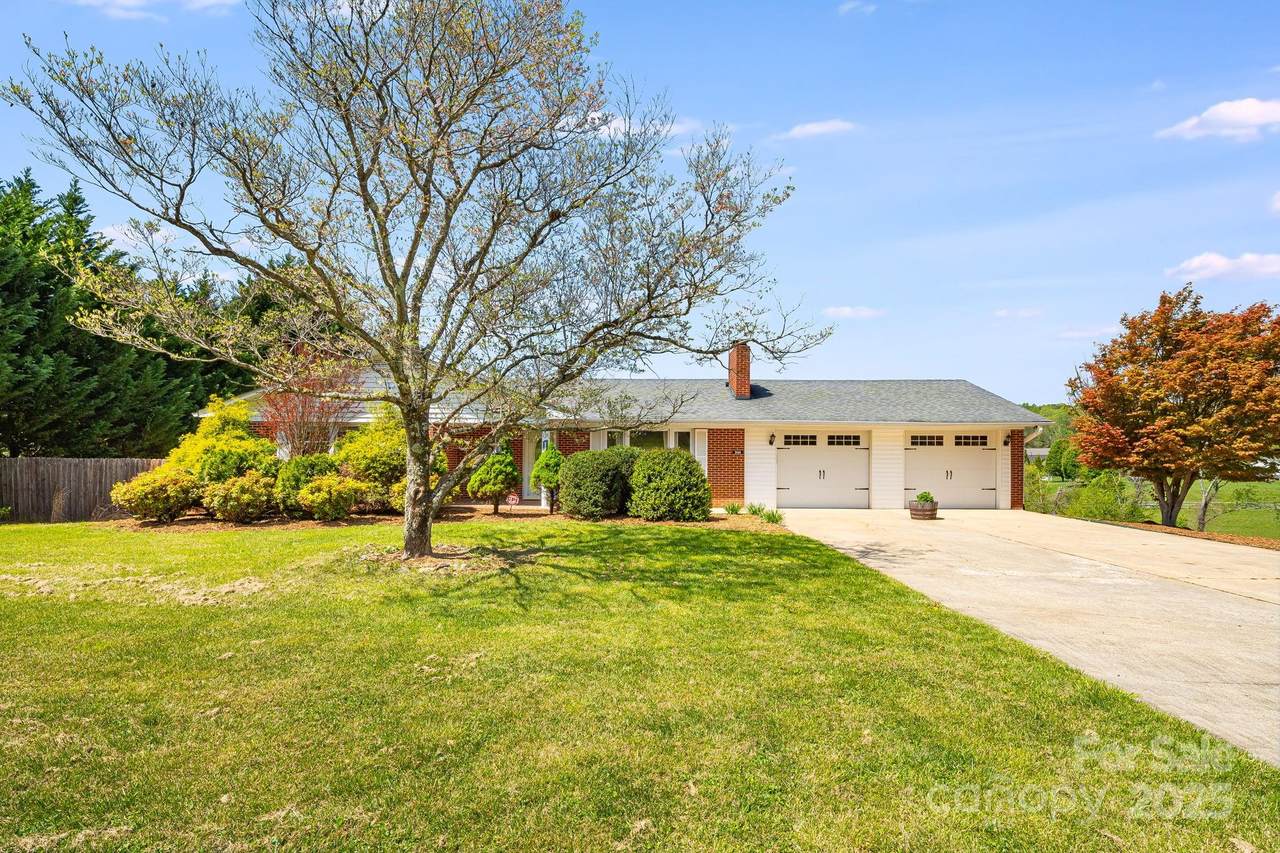 344 Shady Lane - Photo 1