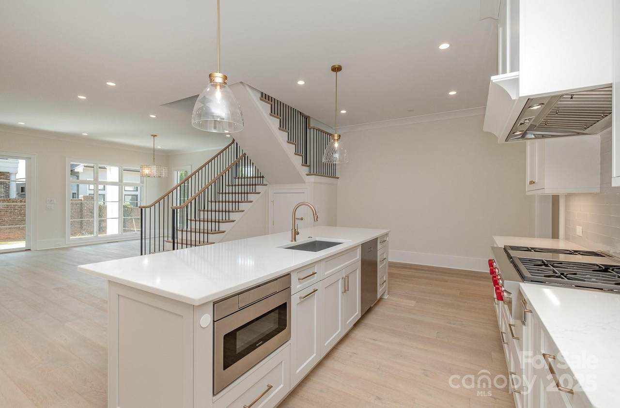 https://bt-photos.global.ssl.fastly.net/cmls/1280_boomver_1_4244242-1.jpg