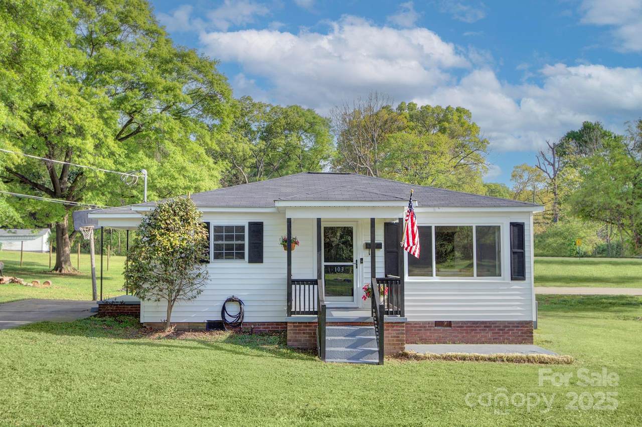 103 Moore Avenue - Photo 1