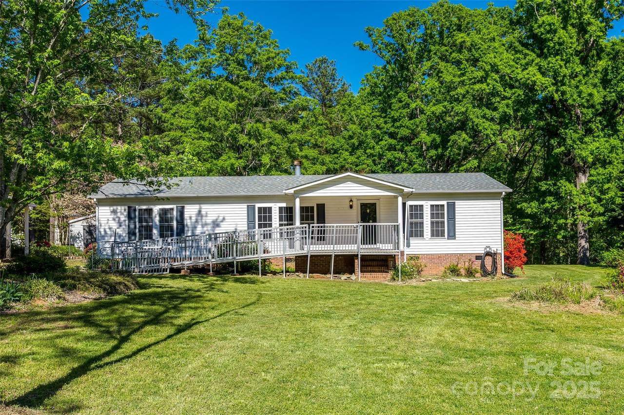 1060 Sierra Road - Photo 1